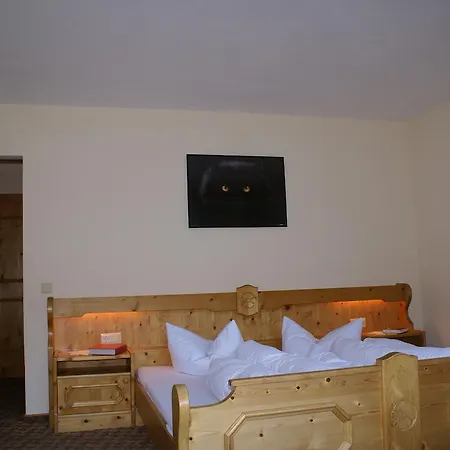 אורחן Hirschen 2*